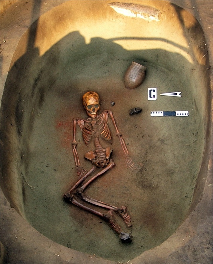 Afanasievo grave from Tytkesken IV kurgan with a single skeleton covered in ochre, a feature common with the Yamna Culture