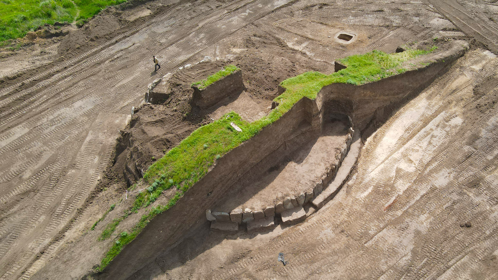 A kurgan with a stone circle (cromlech) discovered in the village Novooleksandrivka near Dnipro, Ukraine from ca. 3500 BC